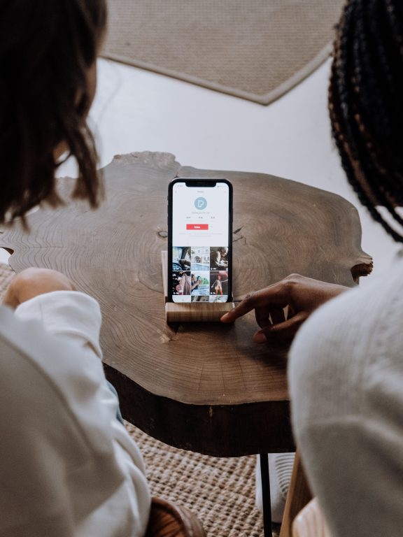 6 Ways to Find Social Media Content Ideas for Your Business